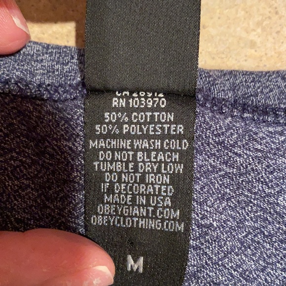 Women’s Obey T-shirt size medium - Picture 4 of 5